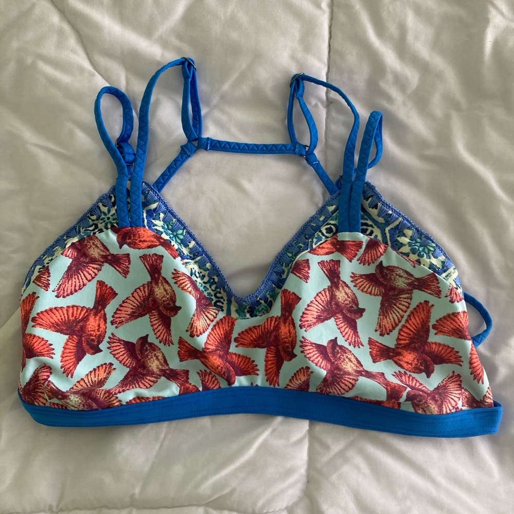 🌺 Maaji Flying Matisse Bikini Top